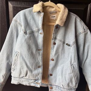 Lightly worn Wrangler sherpa jean jacket
